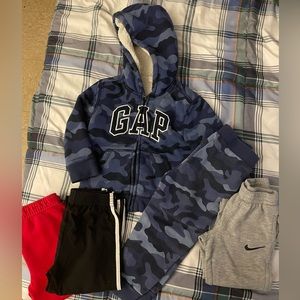 Boys sweatsuit bundle 3T